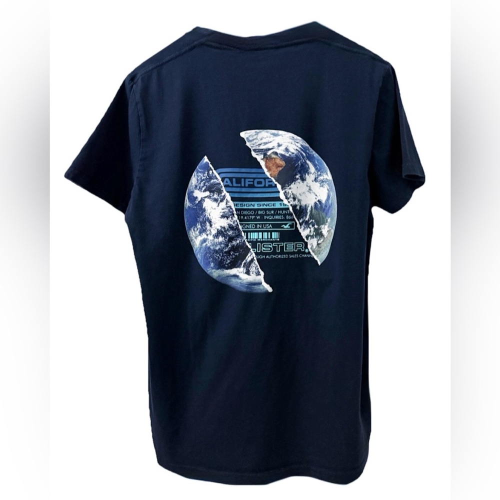 Hollister Navy Blue Graphic Tee Size L Earth Logo - Flaw